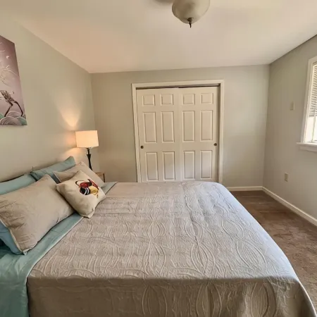 Charming 2BR w/ Garden Retreat & 2 Free Parking