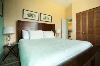 Casa Del Mar Beachfront House on quiet beach, surf out front, tidepools for kids - Wi-Fi