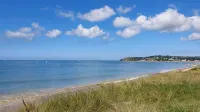 Joli Studio Neuf Proche de la Plage - Homestays