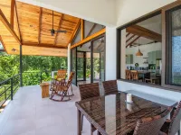 3 Bedroom Villa in Matapalo with Amazing Ocean View Jungle Views and Pool! Hôtels à : Savegre de Aguirre