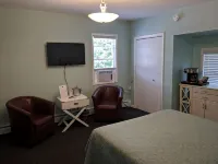 Avenue Side Room at The Copper Trout. - 4-Star