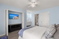 Condo overlooking Pond - Balcony