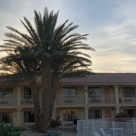 Calipatria Inn and Suites