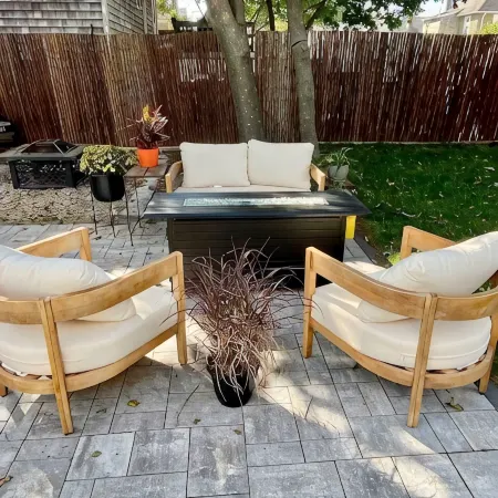 Anchors Away Inn 2 Br Apt 1 min walk to the Beach King & Queen