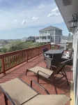 Waterviews and Walking distance to beach. - 4-Star