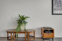 2-bedroom apartment in brilliant Cleveland with WiFi, AC, fitness room - Bungalows