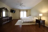 Spacious Family Gathering House on the Shenandoah River - 3-Star