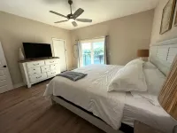 Brand new riverfront luxurious townhome with Interior designer finishes. - 발코니