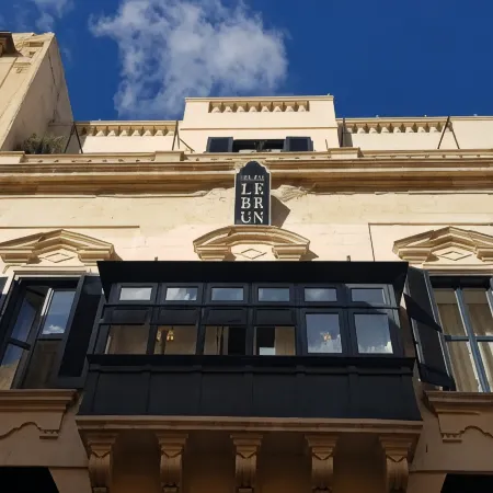Palais le Brun