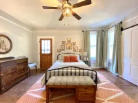 Classic craftsman centrally located close to downtown, VSU and SGMC - Boutique
