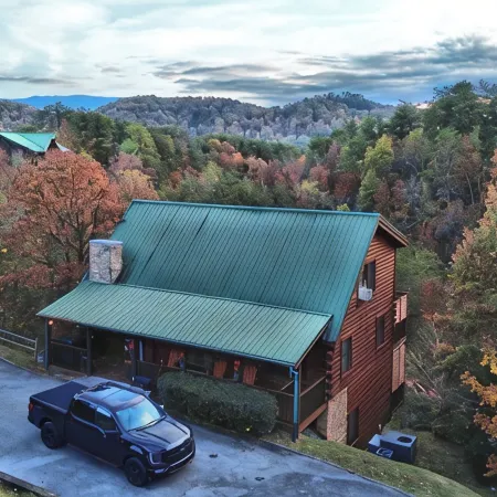 The Bigfoot Lodge - Hot Tub, Theater, Game Room, Near Parkway & Attractions
