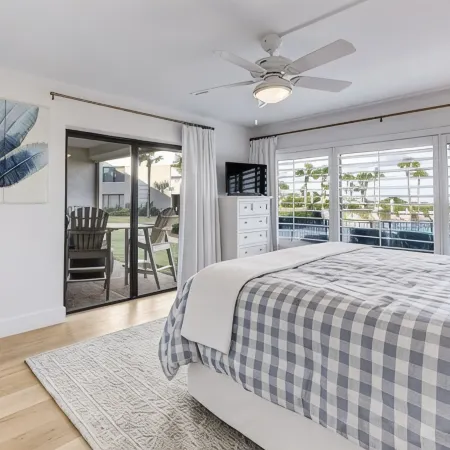 Oceanfront Ground-Floor Escape Quiet Beaches & Better Rates