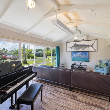 Perfect Kailua Vacation at Ka Hale Lai-House of Serenity-pool and spa.