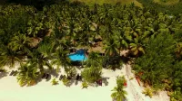 Tamanu Beach Resort - Pools