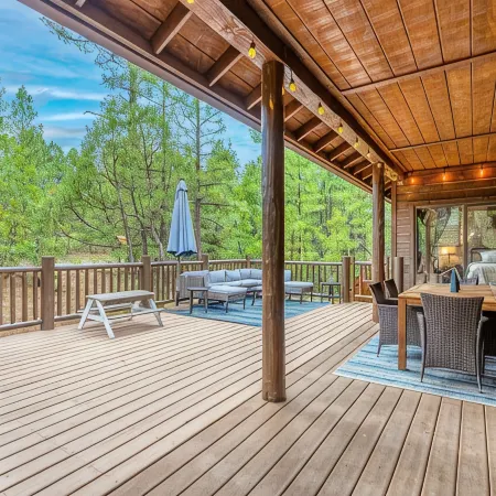 Cardinal Landing Cabin in Torreon w/AC, Furnished Deck, Grill & Firepit