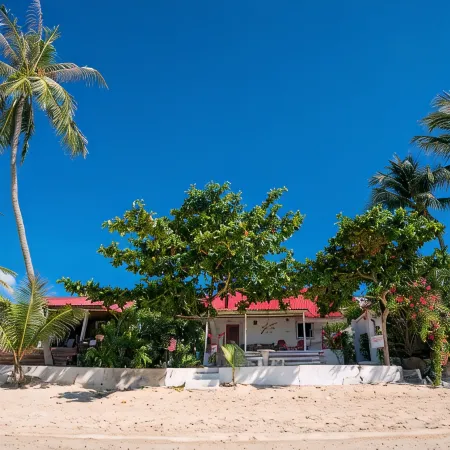 Oceanfront Villa at Bang po Beach Koh Rooms
