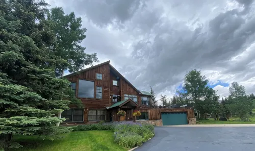 Your family wants to relax in the mountains from the deck @ Montaña Azul, Mt CB! - 4-Star