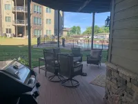 RARE Bridges Bay POOLSIDE condo with LAKE VIEW! - Sleeps 8 - Wifi