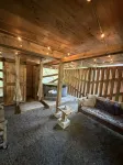 The Red Dog Chalet Couples Retreat w/ Hot Tub - Alppimaja