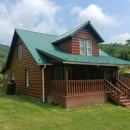 Wild Horse Lodge at Highland Hideaways near Grayson Highlands - Arcade/Theater
