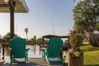 Tiki Key- Waterfront Tiki Hut and Hot Tub - 부티크