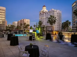 Marriott Long Beach Downtown
