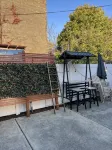 Cozy Oasis Mins to NYC Private Backyard Fireplace Grill  Firepit - Bathtub