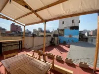 Urban Jungle Hostel - Hostels