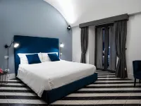 Suite Pulcinella- LP Suite in Naples Hystorical Center Hotels near MUSA