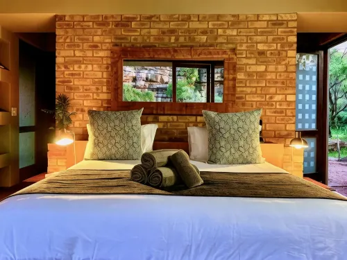 The Riverine Lodge - con vistas a la montaña