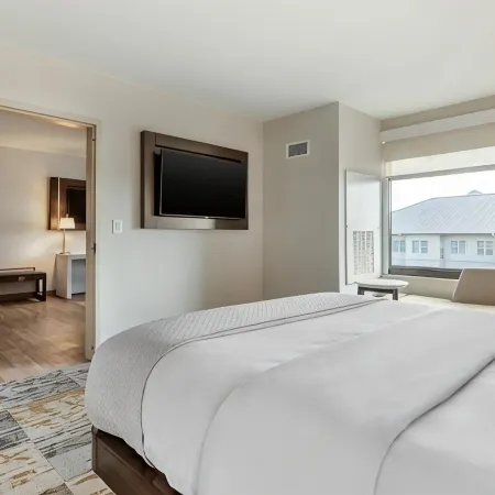 DoubleTree by Hilton Charleston Riverview