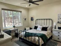 New Beautiful Cabin Located in Quiet Torreon Cul-De-Sac - Boutique