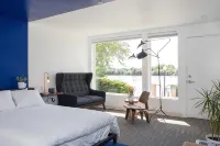 Skyfall Guestrooms - 3-Star