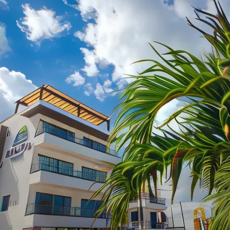 Playa Linda Hotel