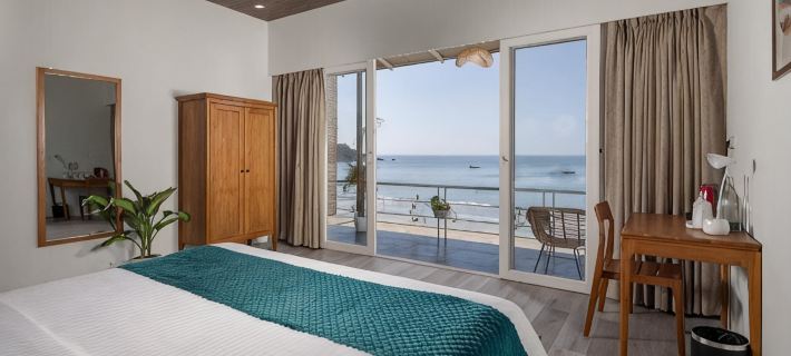 Royal Touch Beach Huts Hotels in Canacona