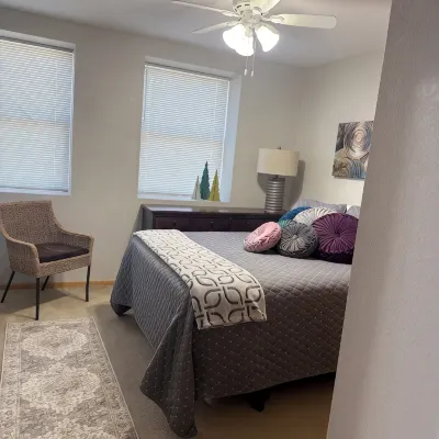 2 bedroom apartment in downtown Zumbrota.  Sleeps 4-6. - Apartments
