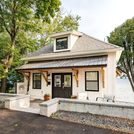 The Carriage House on Lake Superior  I  Lakeshore & Views  I  by Relax Open Air