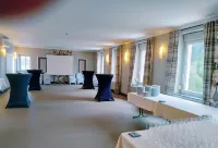 Logis Hôtel les Pages Hotels in Lunéville