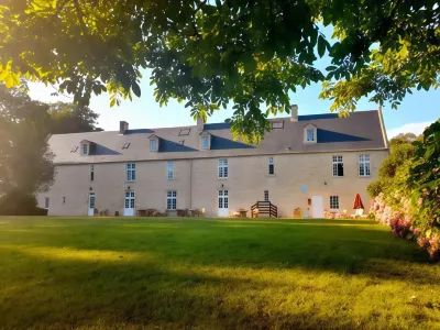 Hôtel le Manoir de Mathan Crépon à la Campagne 5 mn d'Arromanches et 10 mn de Bayeux Hotels in Le Fresne-Camilly