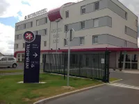 The Originals City, Hôtel des Lys, Dreux Hotels in Sainte-Gemme-Moronval