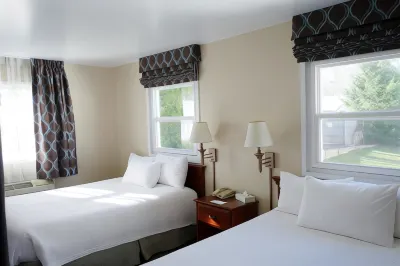 Monument Mountain Motel Hotel dekat Project Native