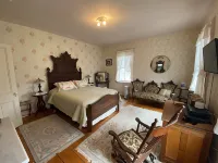 The Dominion House Bed & Breakfast Hotels near Goshen Christian Reformed Church