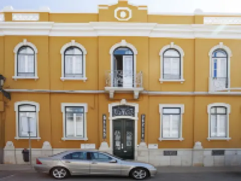 バイシャ テラス ホステル ファロのホテル