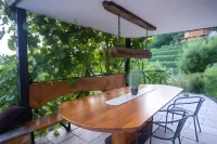 Vineyard Cottage Sonce