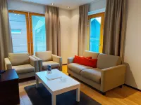 Levi Suites Levi Gold