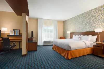 Fairfield Inn & Suites Bristol Отели рядом с достопримечательностью «Beech Grove United Methodist Church, Bristol, Va»