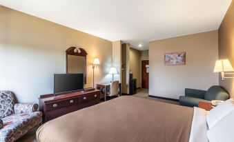 Econo Lodge Inn & Suites