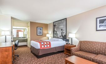Super 8 by Wyndham Clovis