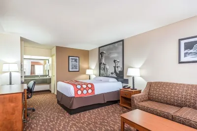 Super 8 by Wyndham Clovis Hotels in der Nähe von Norman and Vi Petty Rock & Roll Museum