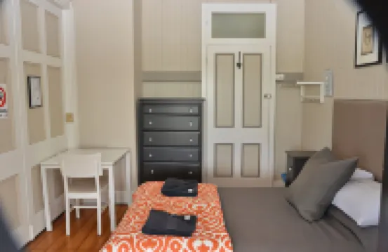 ロイヤル ホテル ガットン のホテル